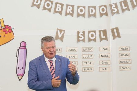 PRVI ŠOLSKI DAN BEGUNJE 08 FOTO LJUBO VUKELIČ